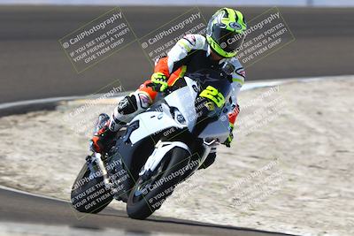 media/Sep-21-2025-TrackDaz (Sun) [[277c75b276]]/C Group/1240pm (Turn 2)/